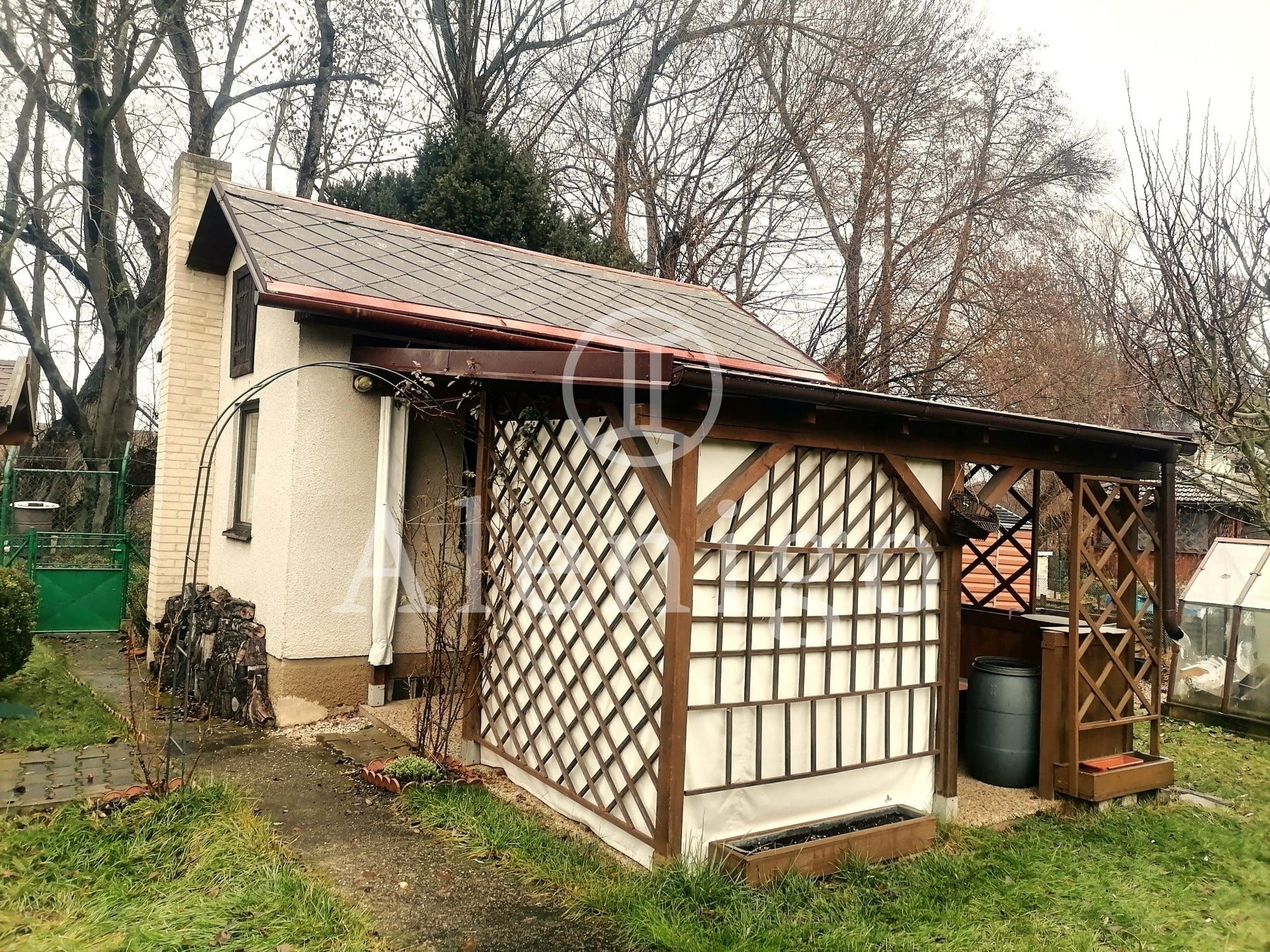 Prodej chaty 36 m² s pozemkem 386 m² v zahrádkářské kolonii Brůdek  - Slaný