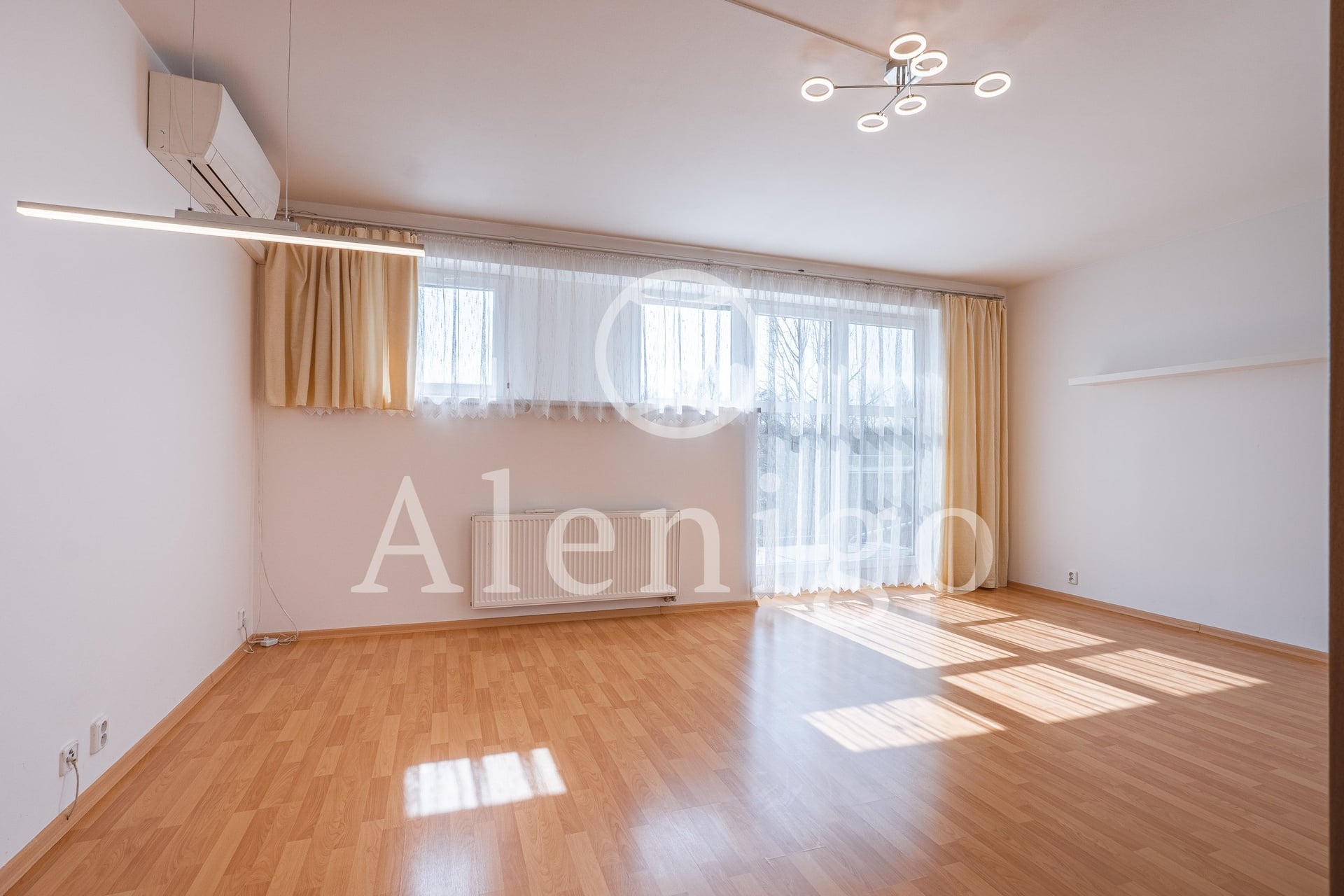 Prodej bytu 3+kk/B/G, 72 m², Horoměřice – ul. Komenského