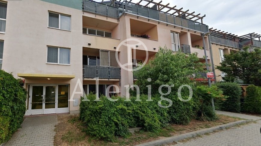 Prodej bytu 1+kk  s balkonem 36 m²,  Pod Nouzovem , Praha 9 - Kbely