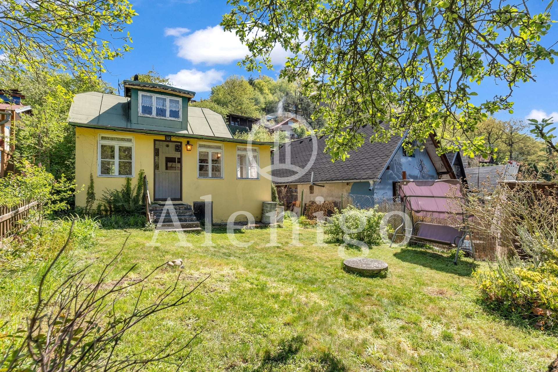 Prodej chaty 68 m², pozemek 270 m2, Dolní Břežany - Jarov, Praha - západ