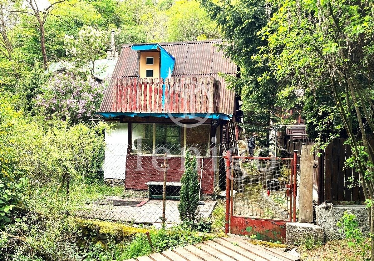 Prodej chaty 30 m² s pozemkem 60 m²,  Dolní Břežany - Jarov