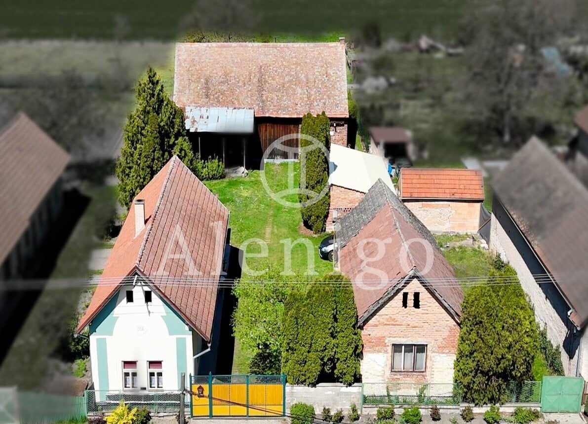 Prodej  dvou chalup  190 m2, pozemek 1566 m2, obec Podmoky u Městce Králové